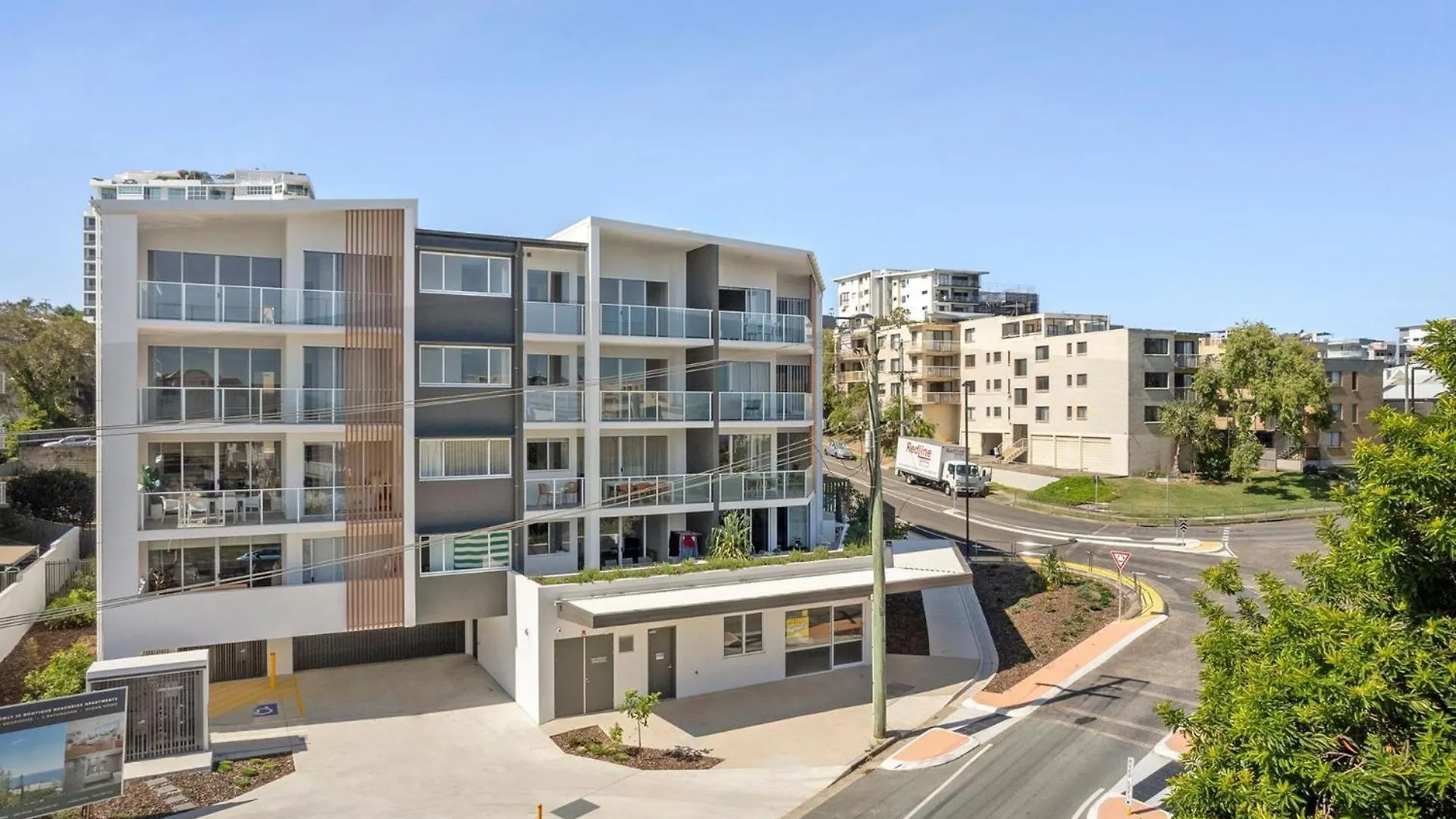 아파트 Luxury Beachside On Moreton 칼론드라
